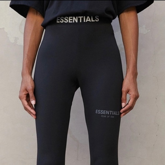 ESSENTIALS⚡️Black Leggings - Picture 1 of 2